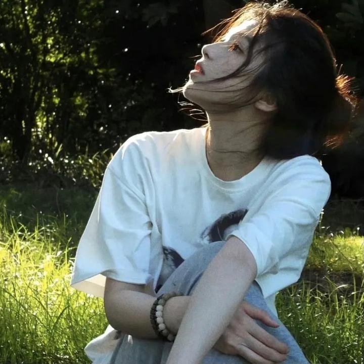 艳丽娇娃